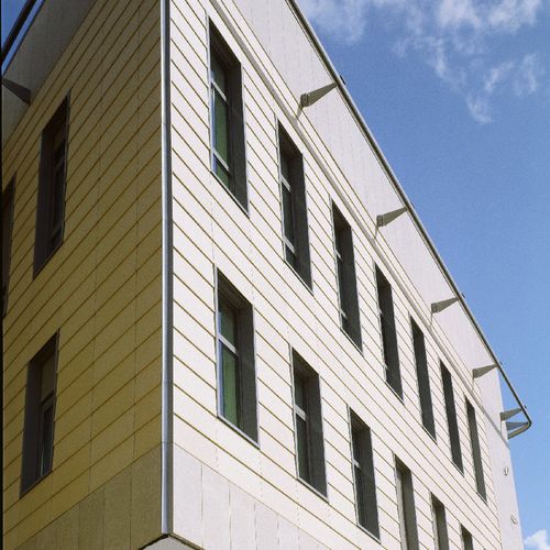 Fassadenverkleidung für hinterlüftete Fassade - TERRART® - NBK Keramik - Paneel / schindelförmig / Terrakotta