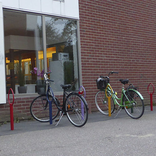 Bodenstehender Fahrradständer - PAR3001 - KOMPAN - vertikal / für öffentliche Bereiche / Metall