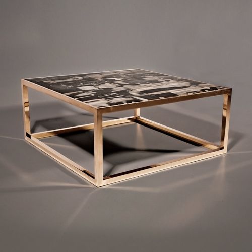 Moderner Couchtisch - Hudson Furniture - versteinertes Holz / Bronze / Edelstahl
