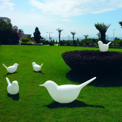 Skulptur / Polyethylen mit niedriger Dichte (LDPE) - PULCINO - SERRALUNGA - für Außenbereich / Garten / freistehend