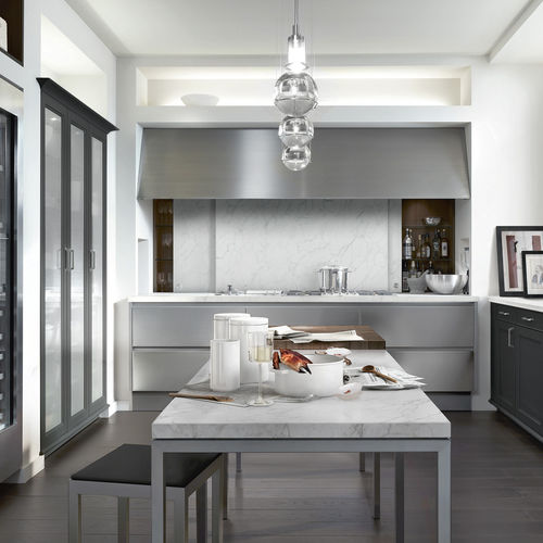 Klassische Küche - CLASSIC : BEAUXARTS + S2 - SIEMATIC - Glas / Edelstahl / Marmor
