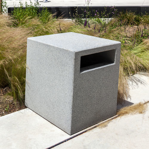 Polyethylen-Abfallbehälter - PEDRETA - Escofet - Edelstahl / Beton / für Außenbereich