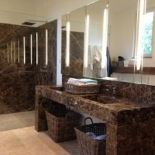 Naturstein-Verblender - Emperador - LUSOROCHAS NATURAL STONE - für den Innenraum / für neuen Unterbau / modern