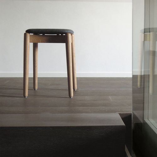 Moderner Hocker - FIZZ  - Bedont - Eiche / Buche / Holzfurnier