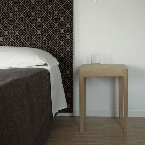 Moderner Nachttisch - SHIRA  - Bedont - Eiche / Holzfurnier / Buche