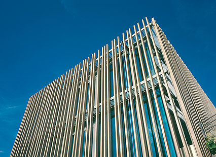 Hinterlüftete Fassade / Holz - VINYARD AM STEIN - HESS TIMBER