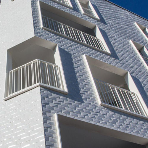 Hinterlüftete Fassade / Feinsteinzeug - Casalgrande Padana - großformatig