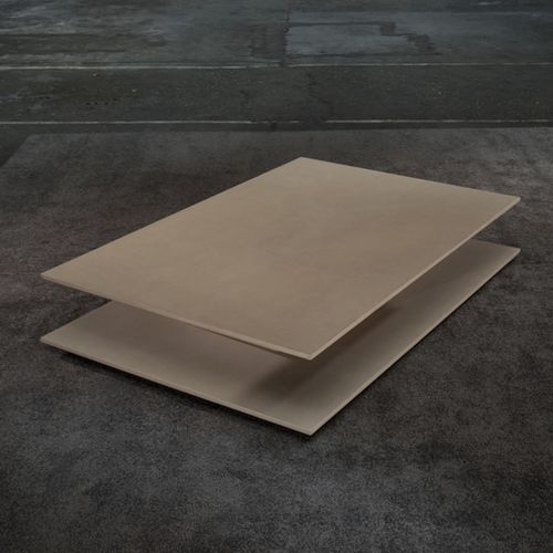 Moderner Couchtisch - DOPPIO - TRISS - Beton / rechteckig / für Privatgebrauch