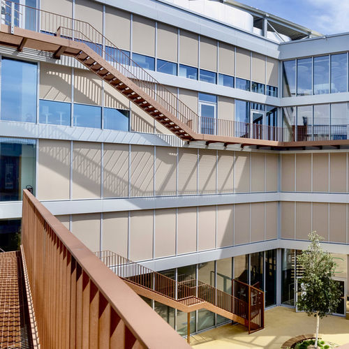 Jalousie für Fenster - VEOZIP - Serge Ferrari ARCHITECTURE - Stoff / für Außenbereich / für Gewerbegebrauch
