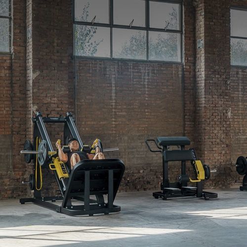 Squat-Fitnessgerät - PURE HACK - TECHNOGYM - für den Innenraum / für Gewerbegebrauch