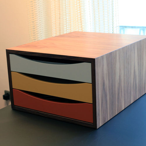 Holz-Schreibtischcontainer - NYHAVN - Triode Design - mit 3 Schubladen / von Finn Juhl