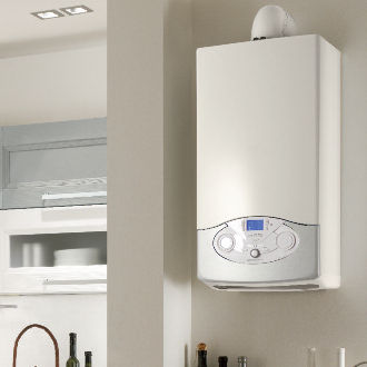Gas-Heizkessel - CLAS HE EVO SERIES - Ariston - wandmontiert / Wohnbereich / für den Innenraum