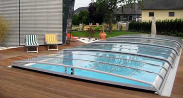 Niedrige Schwimmbadüberdachung - SUPERFLAT - luxe-pools - teleskopisch / Aluminium / mit manueller Bedienung