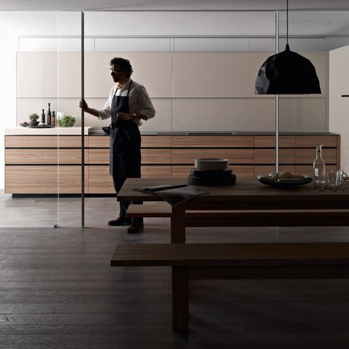 Moderne Küche - Artematica Tattile - VALCUCINE - Nussbaum / Ulme / Laminat