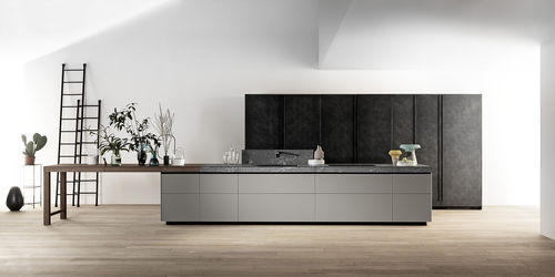 Moderne Küche - Genius Loci - VALCUCINE - Glas / Stein / Kupfer