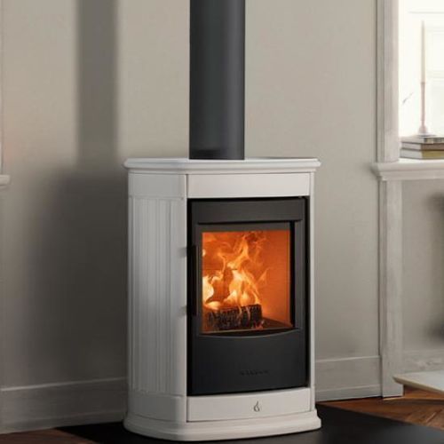 Holz-Kaminofen - E907 C - Piazzetta - wandmontiert / Ecken / klassisch