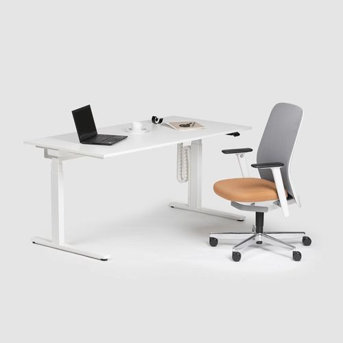 Schreibtisch für Open Space - LEVEL LIFT - Bene GmbH - bodenstehend / modern / MDF