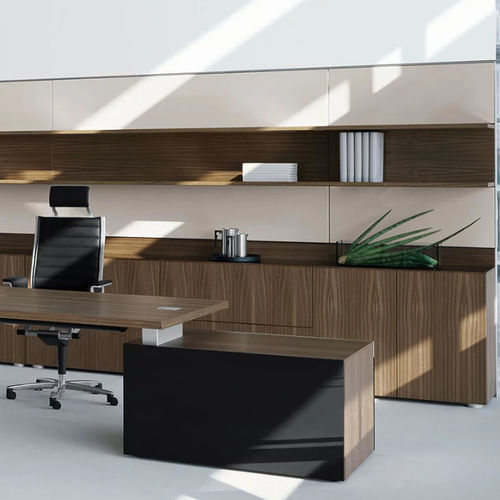 Niedriger Aktenschrank - P2 - Bene GmbH - Holzfurnier / Aluminium / Glas