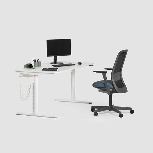 Bodenstehender Schreibtisch - LEVEL PURE LIFT - Bene GmbH - modern / Holzfurnier / melaminbeschichtet