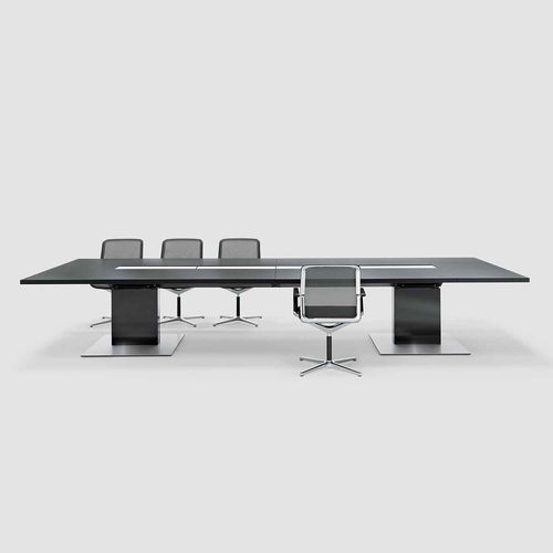 Moderner Besprechungstisch - P2 CONFERENCE - Bene GmbH - Holzfurnier / MDF / Gestell aus Metall