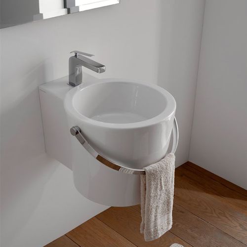 Wand-Waschbecken - BUCKET - Scarabeo Ceramiche - Aufsatz / Keramik / mit integriertem Handtuchhalter