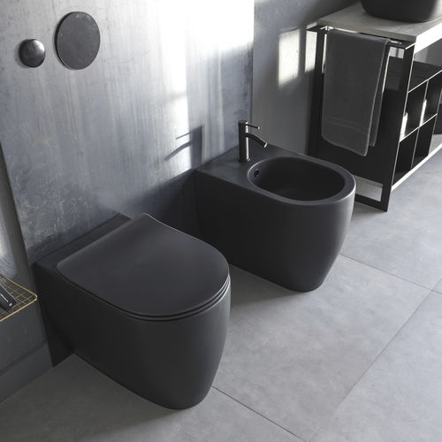 Freistehendes WC - ARDESIA - Scarabeo Ceramiche - Keramik / für Gewerbegebrauch / oval