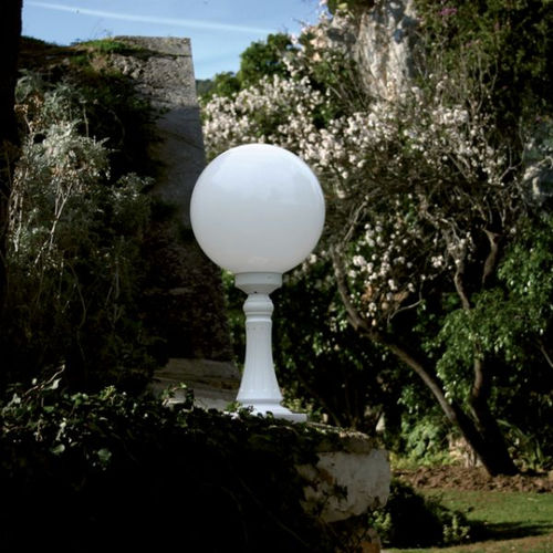 Leuchtpoller für Garten - Moon - Roger Pradier - modern / Aluminium / PMMA