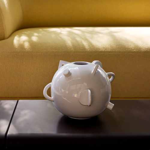 Moderne Vase - DEALBATA 9551 - Zanotta - Ton / handgefertigt / von Alessandro Mendini