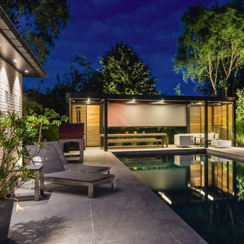 Selbsttragende Pergola - CAMARGUE® - RENSON - angebaut / Aluminium / mit orientierbaren Lamellen