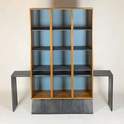 Modernes Bücherregal - PORTELLO - Bernini Gallery - Nussbaum / Lochblech / grau