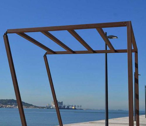 Selbsttragende Pergola - Polimer Tecnic - angebaut / Aluminium / WPC