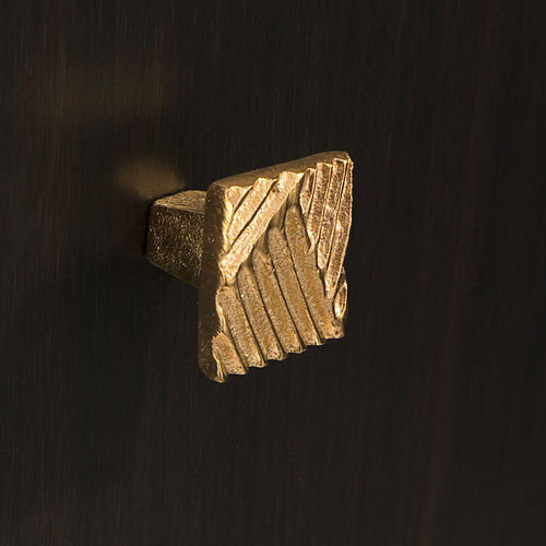 Klassischer Möbelknopf - ECAILLE - Objet Insolite - Bronze