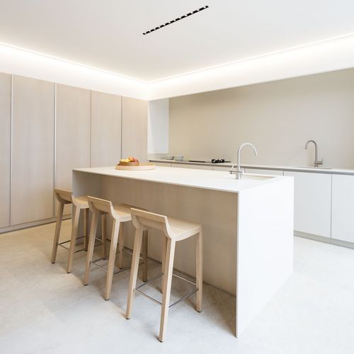 Moderner Barhocker - RDL - Andreu World - Eiche / Gestell aus Eiche / mit 4 Beinen