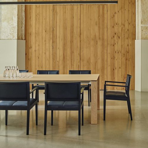 Moderner Stuhl - MANILA - Andreu World - Massivholz / Gestell aus Holz / Polster