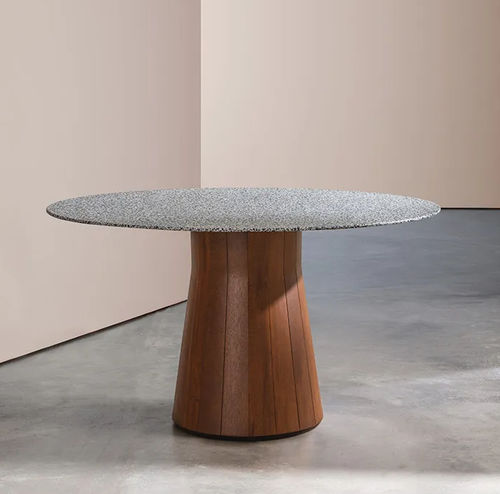 Moderner Tisch - REVERSE - Andreu World - Holz / Iroko / Gestell aus Holz