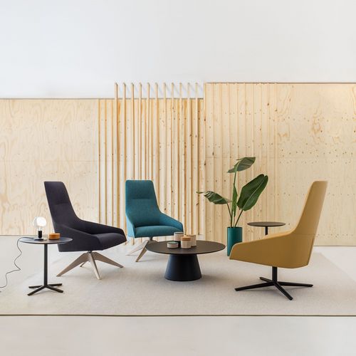 Moderner Couchtisch - REVERSE - Andreu World - Polyethylen / Gestell aus Polyethylen / Skulptur