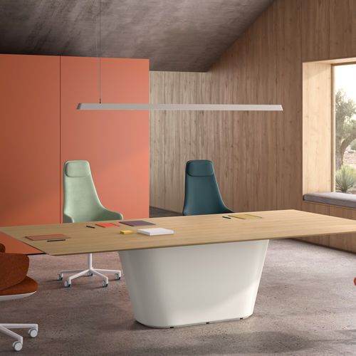 Moderner Besprechungstisch - PROA - Andreu World - Holz / Gestell aus Holz / elliptisch