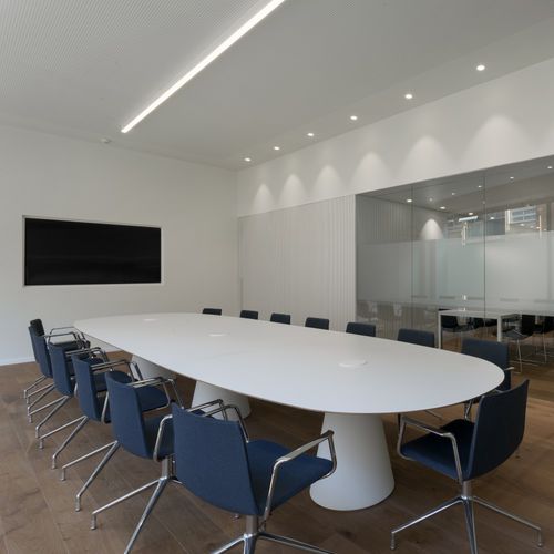 Moderner Besprechungstisch - REVERSE - Andreu World - Eiche / Polyethylen / rund