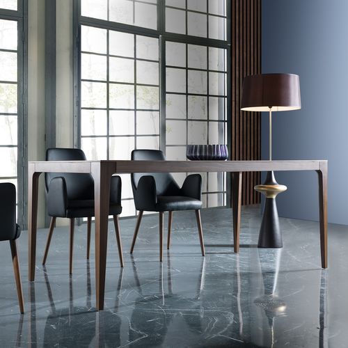 Moderner Tisch - ARIA S - Rapsel International Srl - Eiche / Massivholz / Gestell aus Laubholz