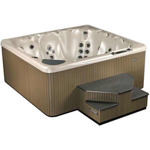 Whirlpool zum Aufstellen - 720 - Beachcomber Hot Tubs - quadratisch / 7 Plätze / Holz