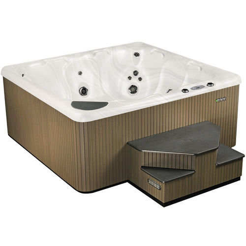 Whirlpool zum Aufstellen - 590 - Beachcomber Hot Tubs - quadratisch / 7 Plätze / Holz