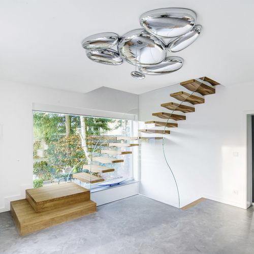 Gerade Treppe - FLOATING WAVES - Siller Stairs - viertelgewendelt / halbgewendelt / Holzstufen
