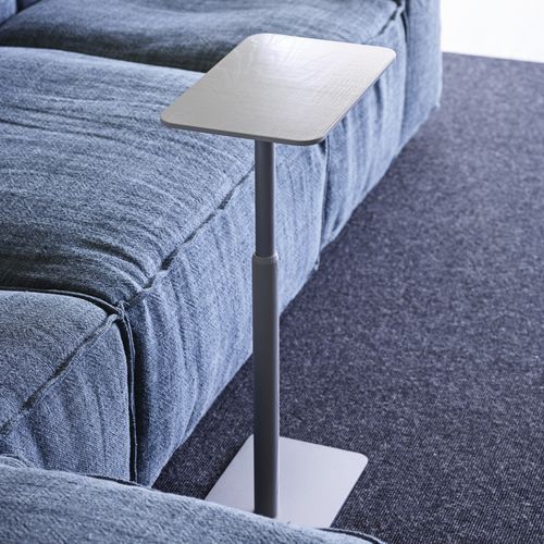 Moderner Bistrotisch - SHIFT - Swedese Möbler - Laminat / Eiche / Esche