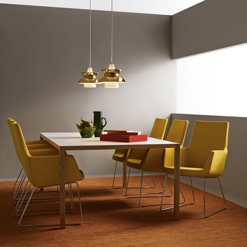 Moderner Tisch - BESPOKE - Swedese Möbler - Eiche / Laminat / Gestell aus Eiche
