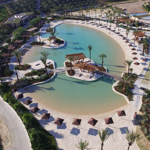 Maßgefertigtes Schwimmbecken - Lagoon - Myrtha Pools - modular / rutschfest / für Außenbereich