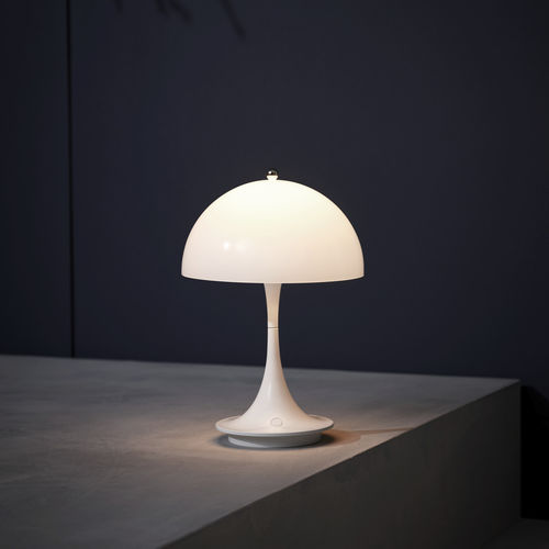 Tragbare Lampe - PANTHELLA PORTABLE  - Louis Poulsen - Aluminiumguss / Acryl / modern