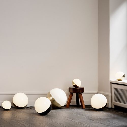Bodenlampe - VL Studio - Louis Poulsen - Aluminium / Messing / Opalglas