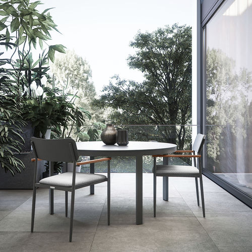 Moderner Tisch - FLAIR  - Atmosphera - HPL / Gestell aus galvanisiertem Stahl / rund