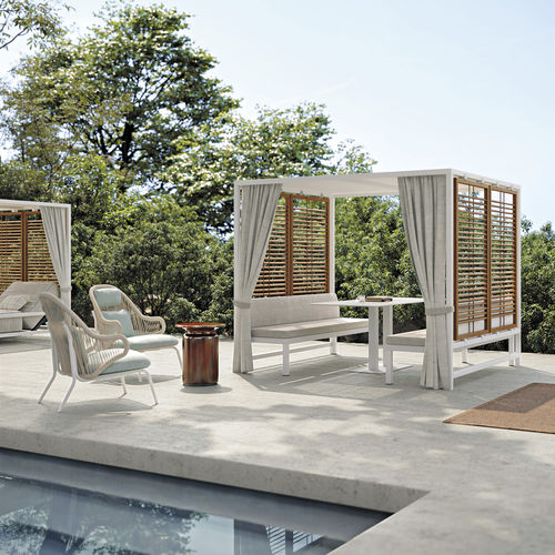 Moderner Esstisch - Alcova - Atmosphera - Aluminium / Gestell aus Aluminium / quadratisch