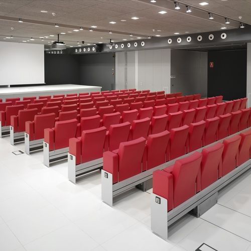 Moderner Auditoriumsessel - MUTARAIL - Figueras International Seating - Leder / Aluminiumguss / extrudiertes Aluminium